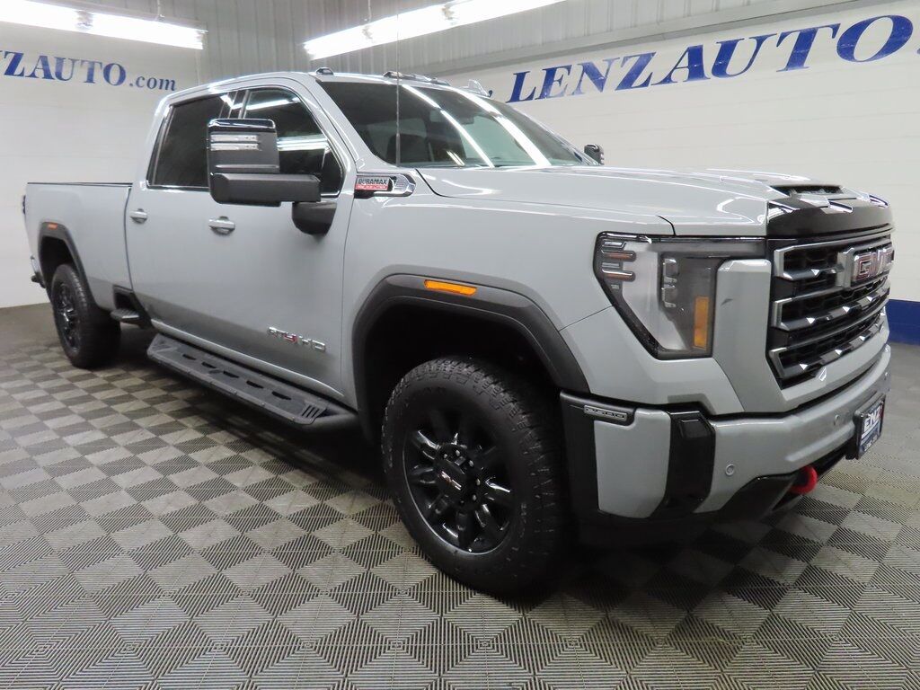 2025 GMC Sierra 2500HD 4x4 Crew Cab AT4 Fond du Lac WI