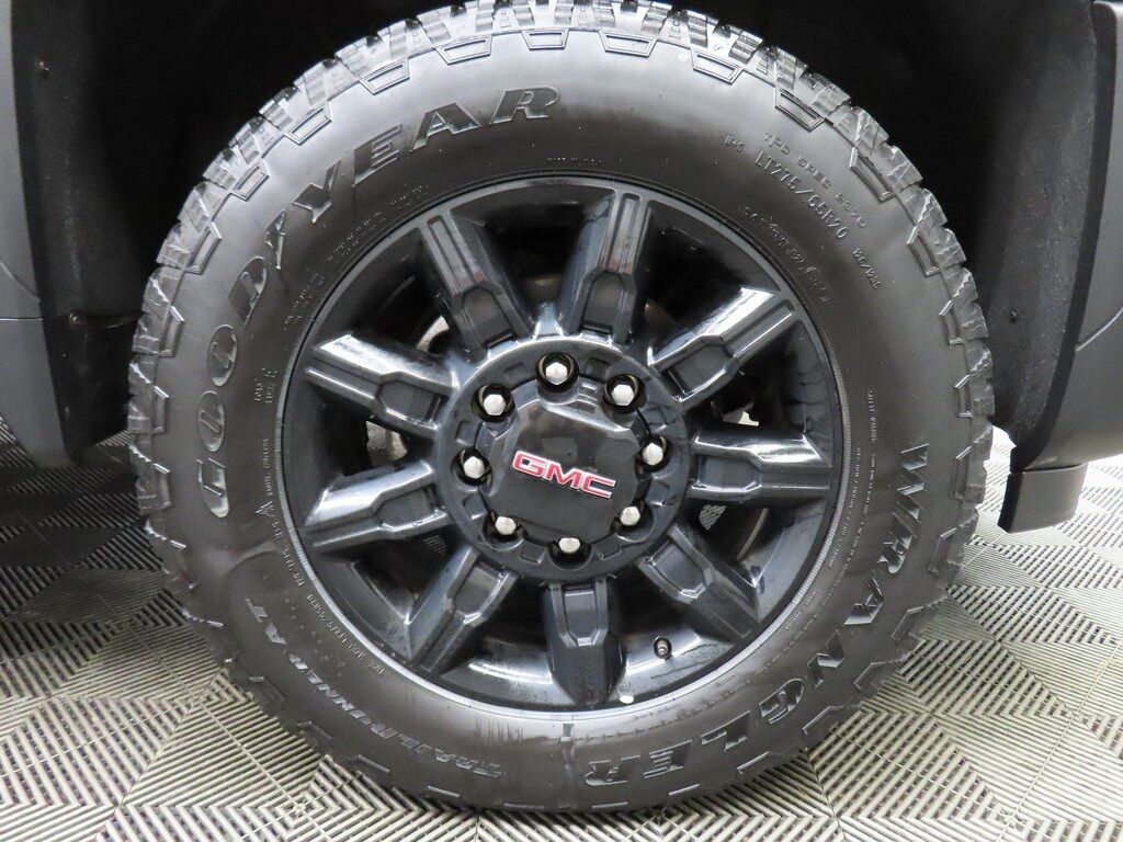 2025 GMC Sierra 2500HD 4x4 Crew Cab AT4 Fond du Lac WI