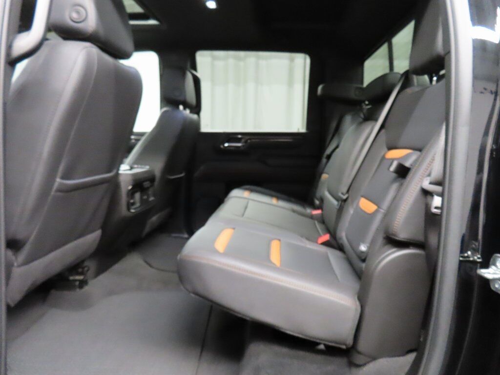 2025 GMC Sierra 2500HD 4x4 Crew Cab AT4 Fond du Lac WI