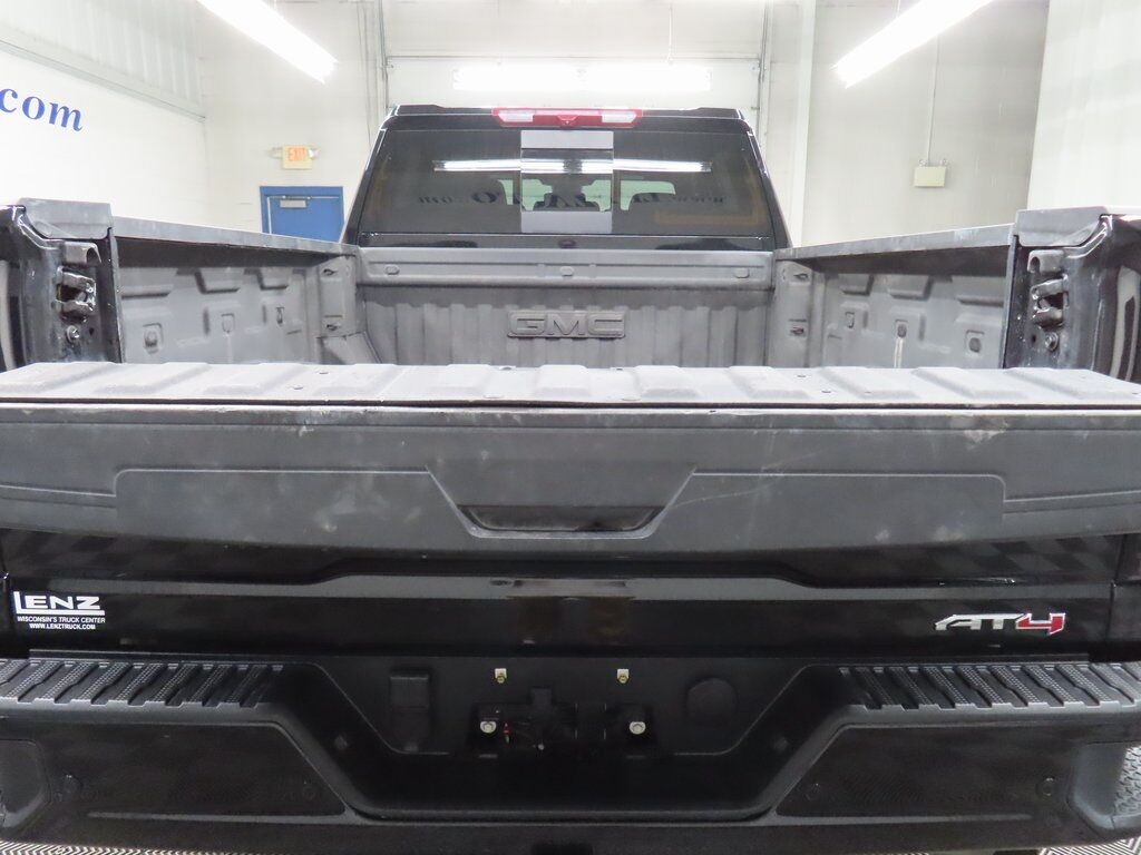 2025 GMC Sierra 2500HD 4x4 Crew Cab AT4 Fond du Lac WI