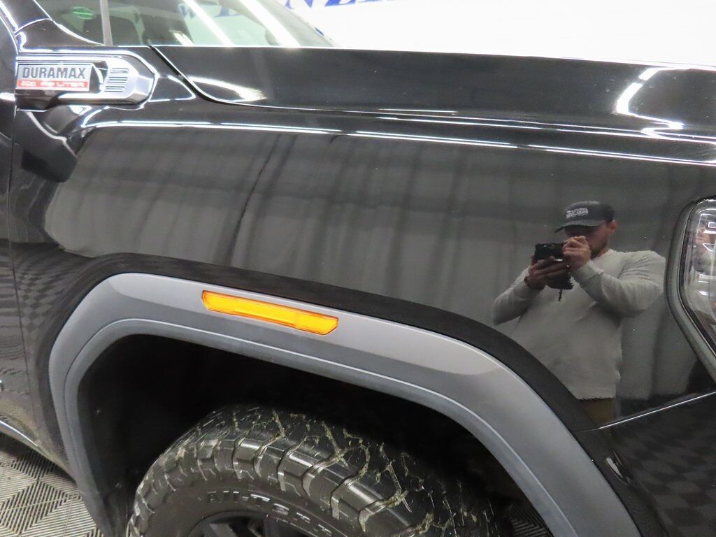 2025 GMC Sierra 2500HD 4x4 Crew Cab AT4 Fond du Lac WI