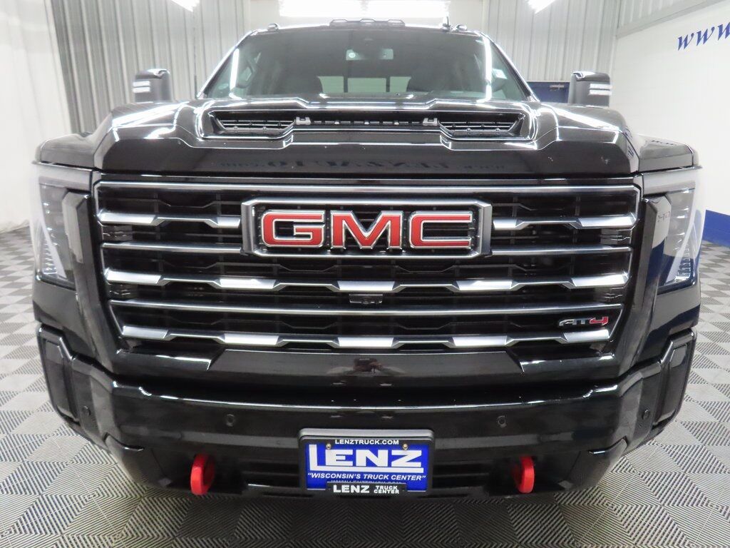 2025 GMC Sierra 2500HD 4x4 Crew Cab AT4 Fond du Lac WI