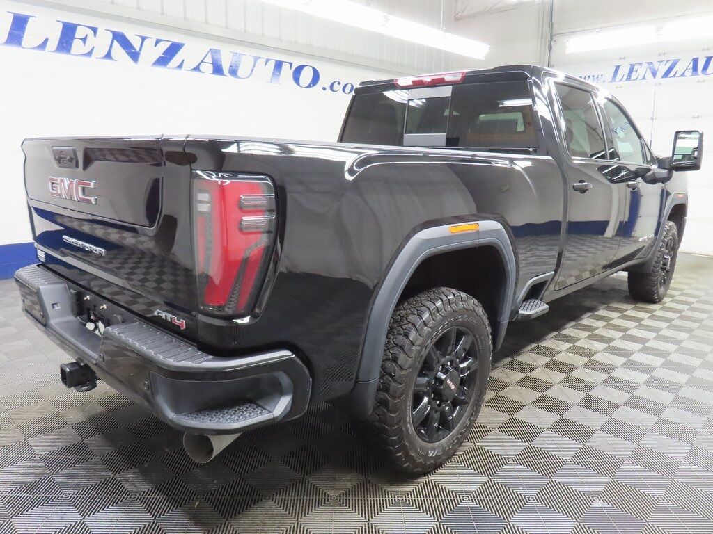 2025 GMC Sierra 2500HD 4x4 Crew Cab AT4 Fond du Lac WI
