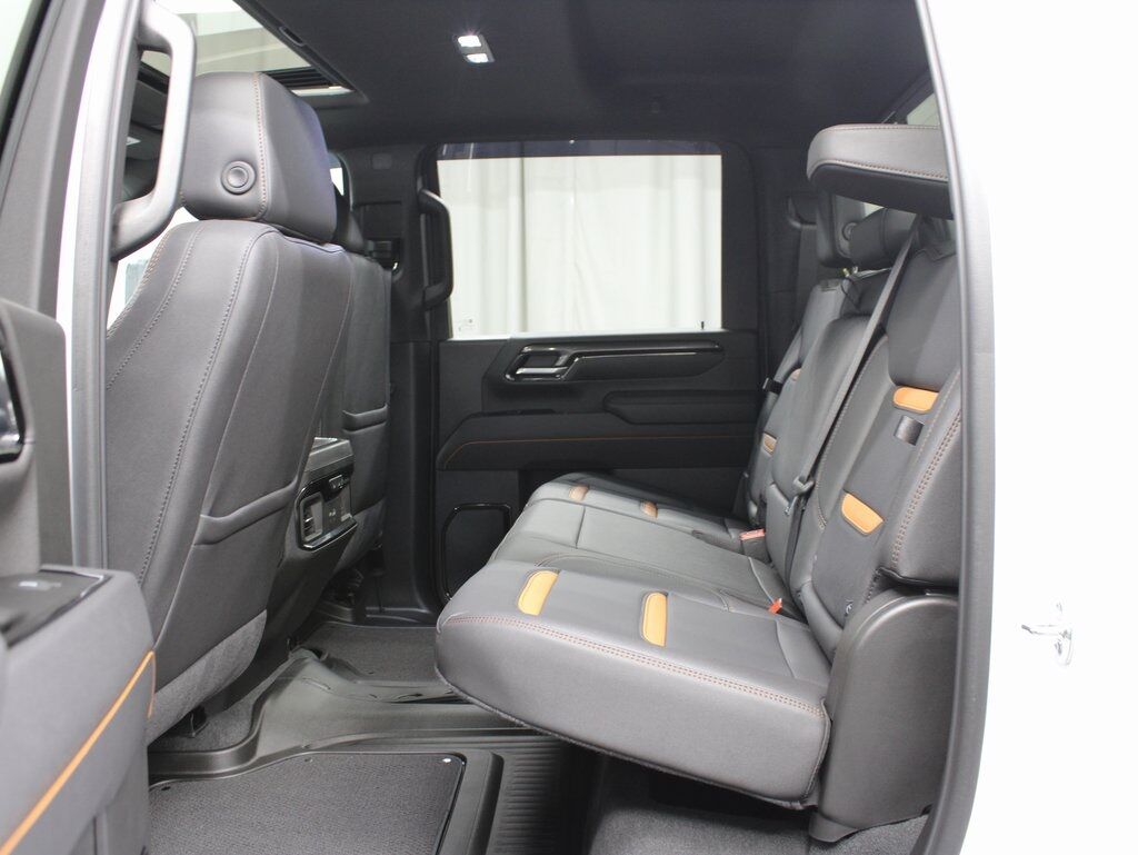 2025 GMC Sierra 2500HD 4x4 Crew Cab AT4 Fond du Lac WI