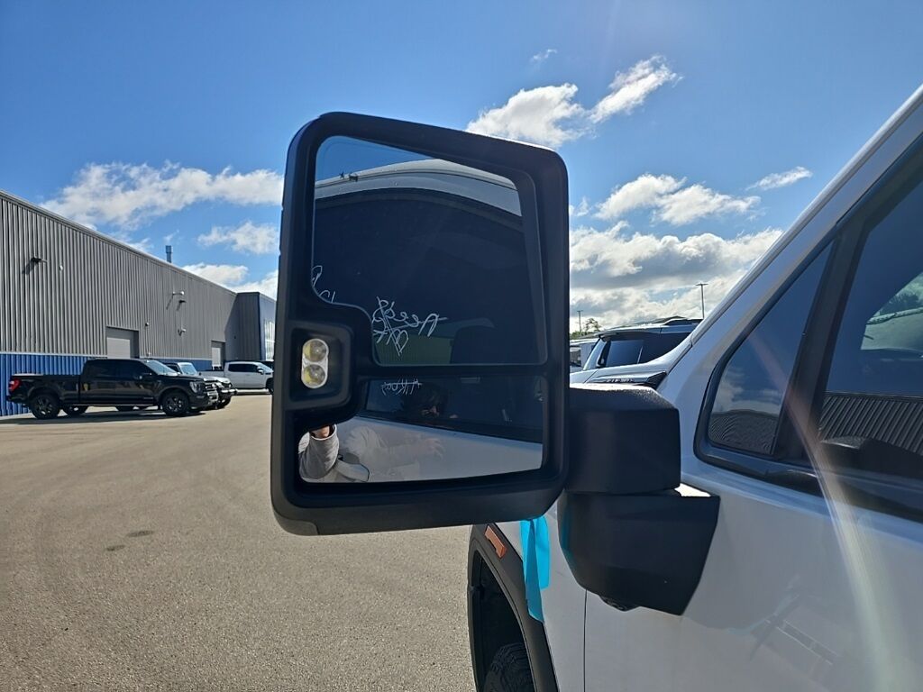 2025 GMC Sierra 2500HD 4x4 Crew Cab AT4 Fond du Lac WI