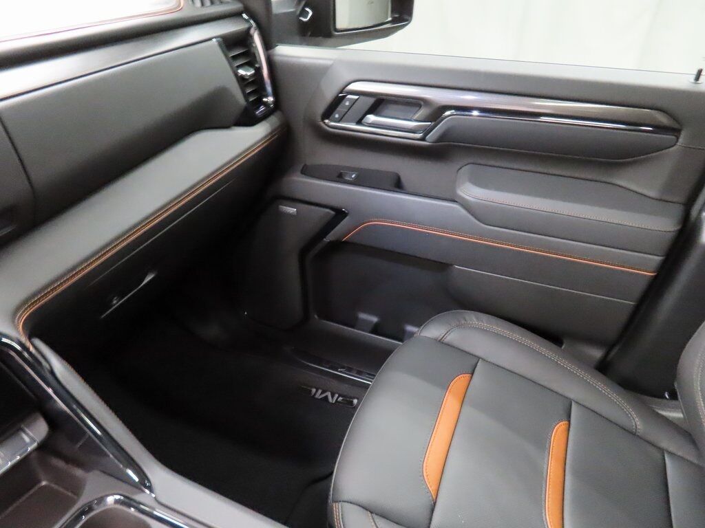 2025 GMC Sierra 2500HD 4x4 Crew Cab AT4 Fond du Lac WI