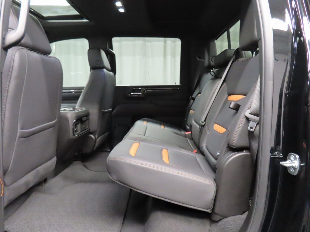 2025 GMC Sierra 2500HD 4x4 Crew Cab AT4 Fond du Lac WI