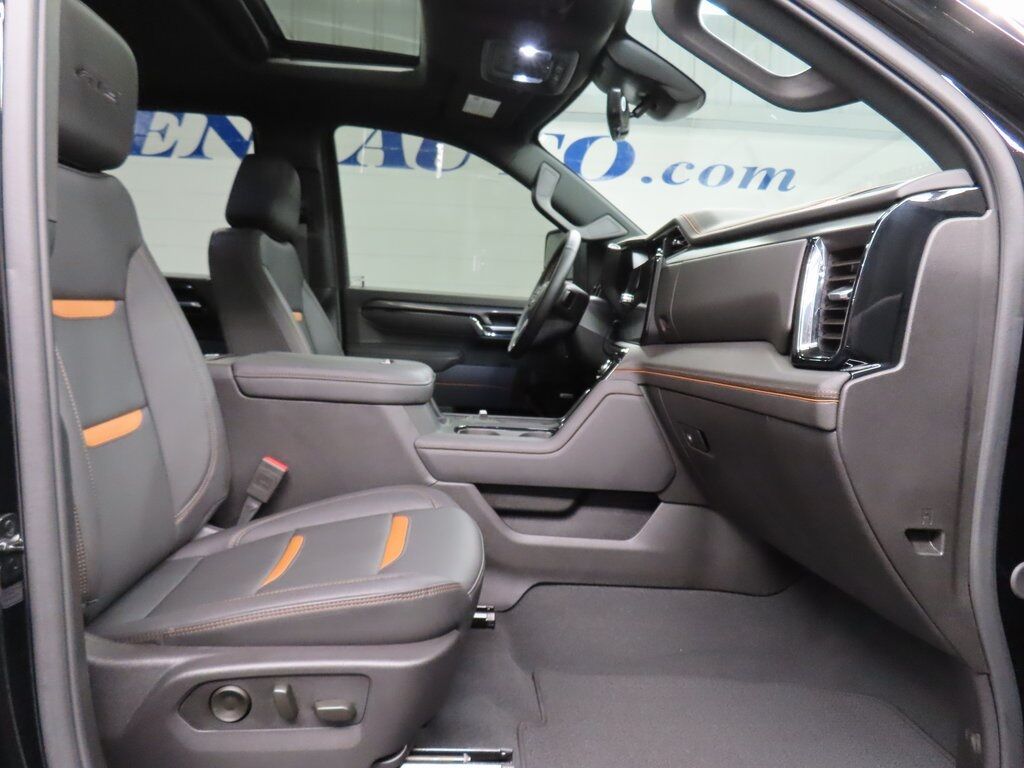 2025 GMC Sierra 2500HD 4x4 Crew Cab AT4 Fond du Lac WI