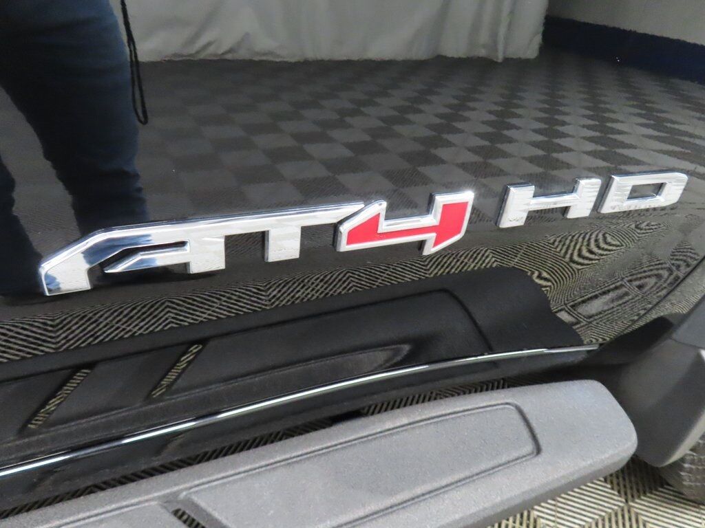 2025 GMC Sierra 2500HD 4x4 Crew Cab AT4 Fond du Lac WI