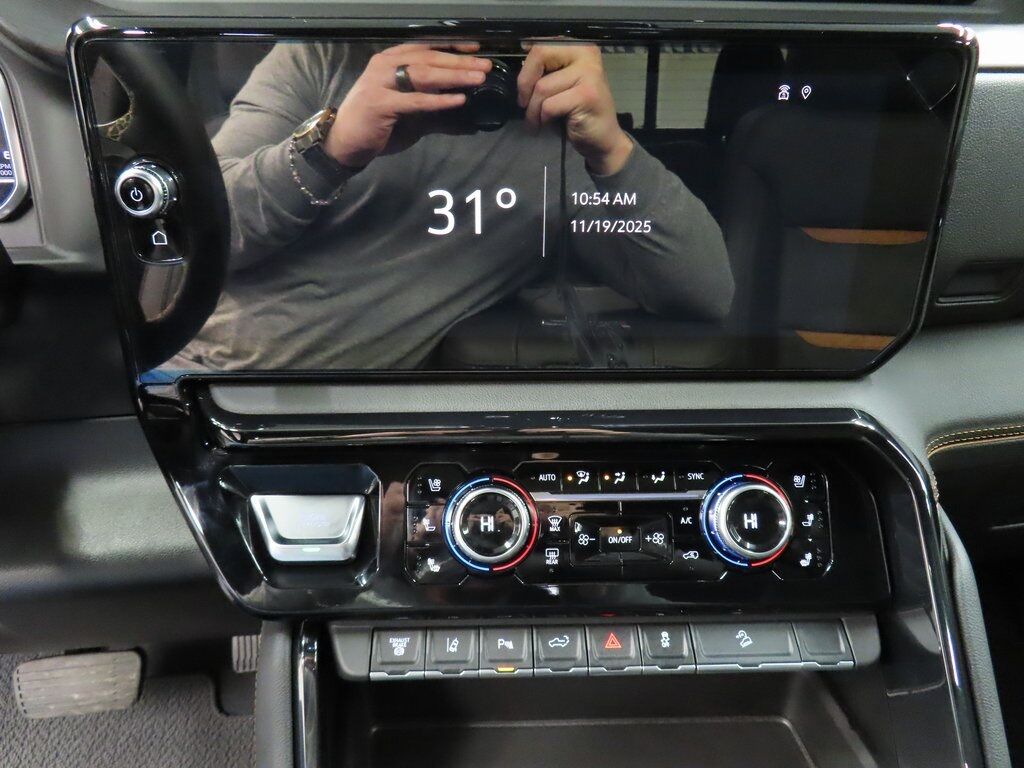 2025 GMC Sierra 2500HD 4x4 Crew Cab AT4 Fond du Lac WI