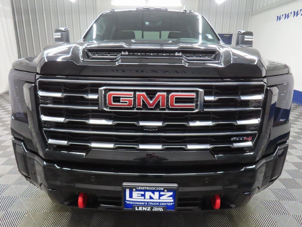 2025 GMC Sierra 2500HD 4x4 Crew Cab AT4 Fond du Lac WI