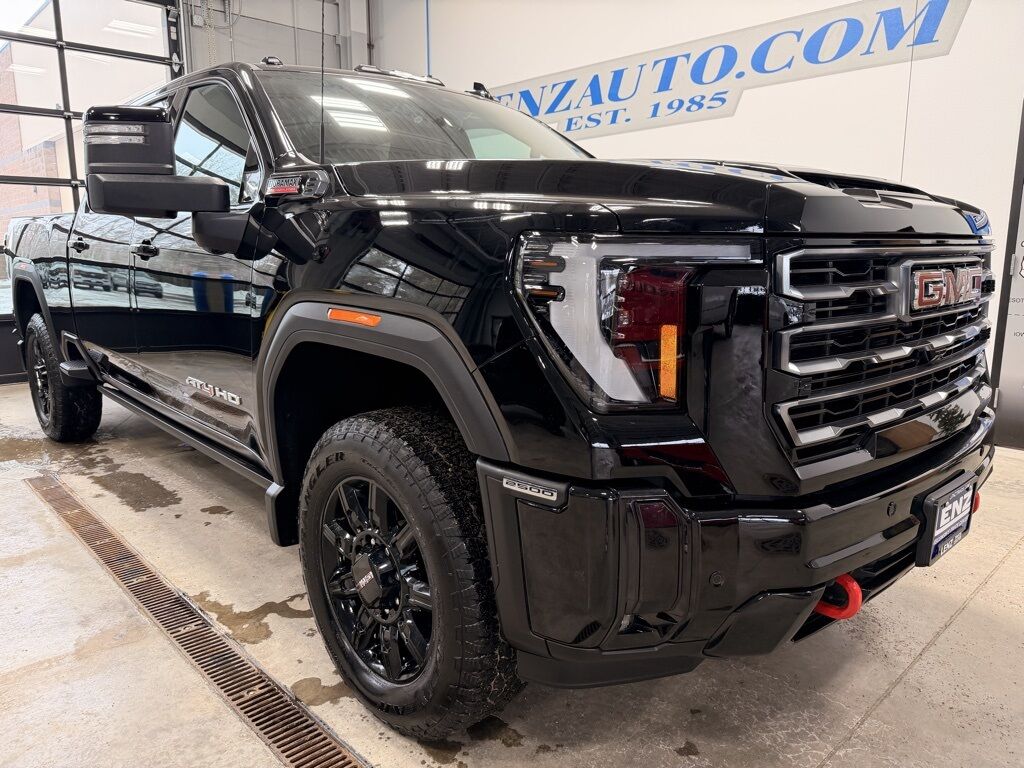 2025 GMC Sierra 2500HD 4x4 Crew Cab AT4