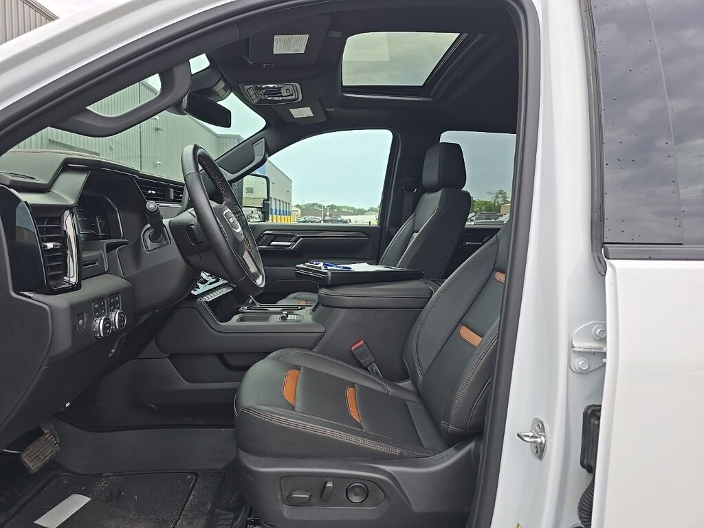 2025 GMC Sierra 2500HD 4x4 Crew Cab AT4 Minocqua WI
