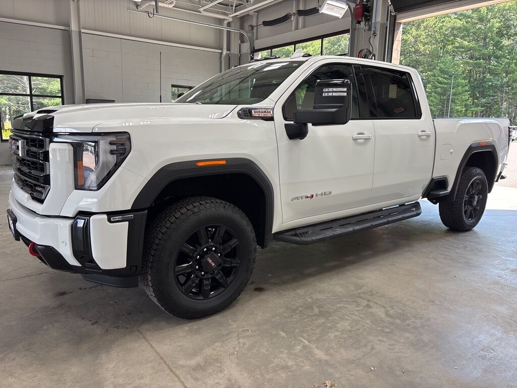 2025 GMC Sierra 2500HD 4x4 Crew Cab AT4 Minocqua WI