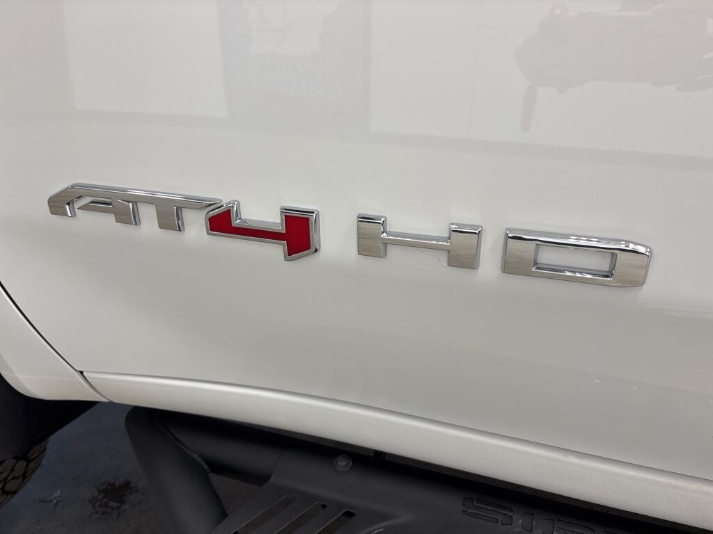 2025 GMC Sierra 2500HD 4x4 Crew Cab AT4 Minocqua WI