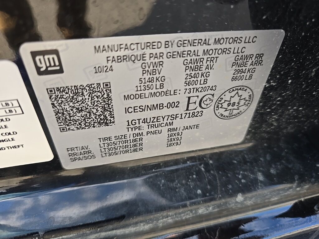 2025 GMC Sierra 2500HD 4x4 Crew Cab AT4X Fond du Lac WI