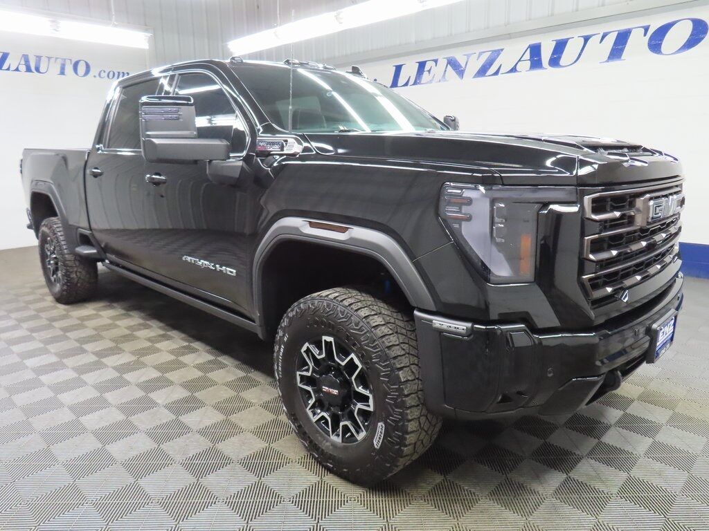 2025 GMC Sierra 2500HD 4x4 Crew Cab AT4X