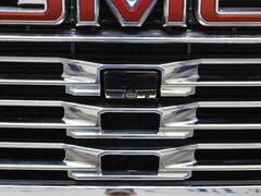 2025 GMC Sierra 2500HD 4x4 Crew Cab Denali Fond du Lac WI