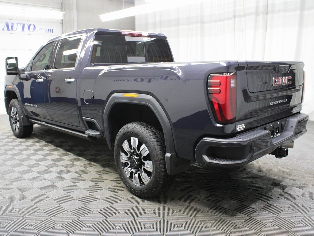 2025 GMC Sierra 2500HD 4x4 Crew Cab Denali Fond du Lac WI