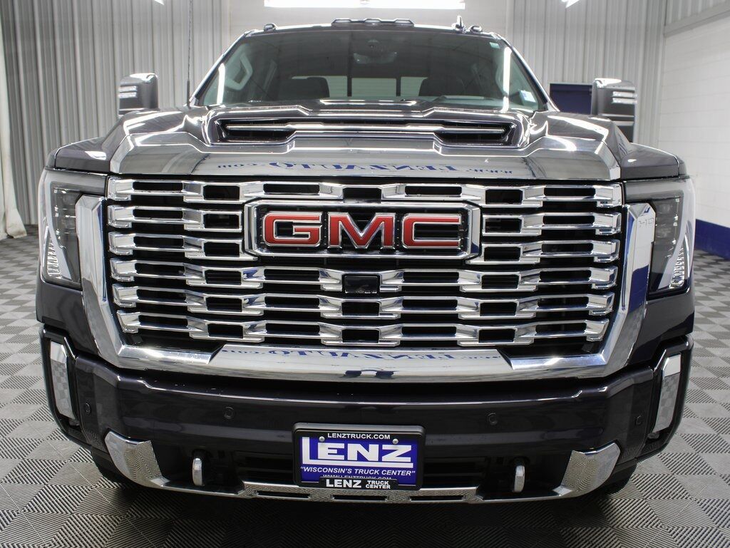 2025 GMC Sierra 2500HD 4x4 Crew Cab Denali Fond du Lac WI