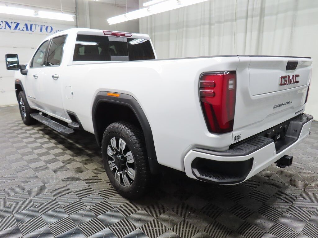 2025 GMC Sierra 2500HD 4x4 Crew Cab Denali Fond du Lac WI