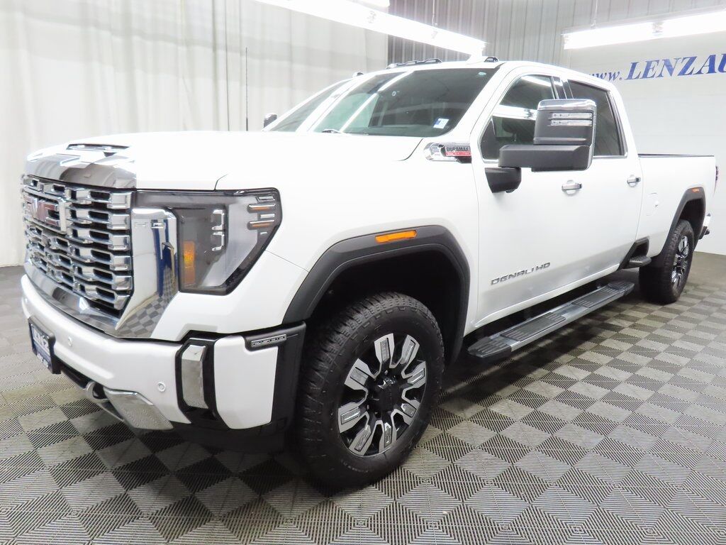 2025 GMC Sierra 2500HD 4x4 Crew Cab Denali Fond du Lac WI