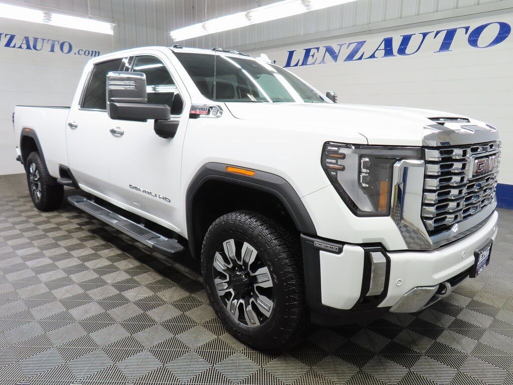 2025 GMC Sierra 2500HD 4x4 Crew Cab Denali Fond du Lac WI