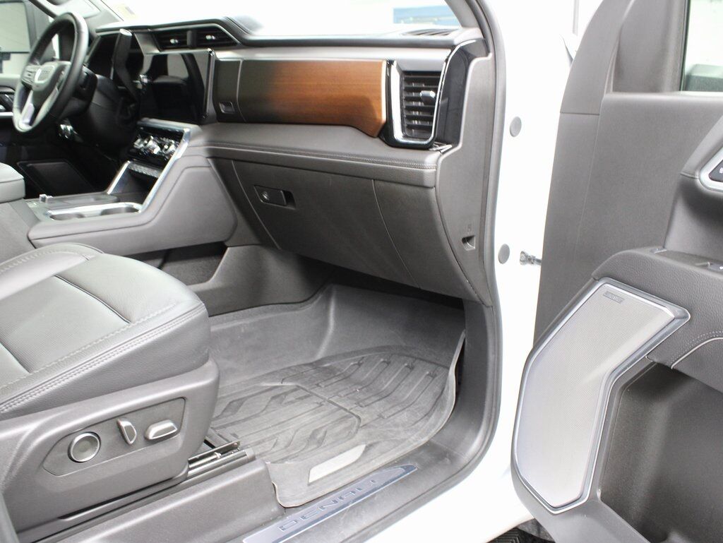 2025 GMC Sierra 2500HD 4x4 Crew Cab Denali Fond du Lac WI