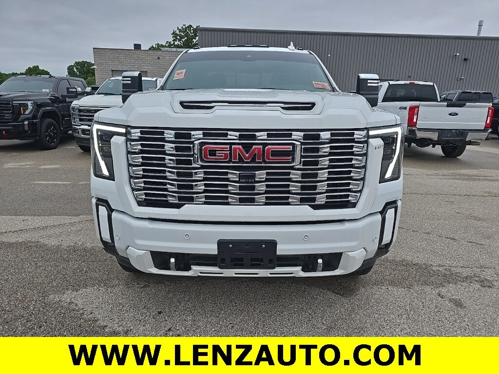 2025 GMC Sierra 2500HD 4x4 Crew Cab Denali Fond du Lac WI