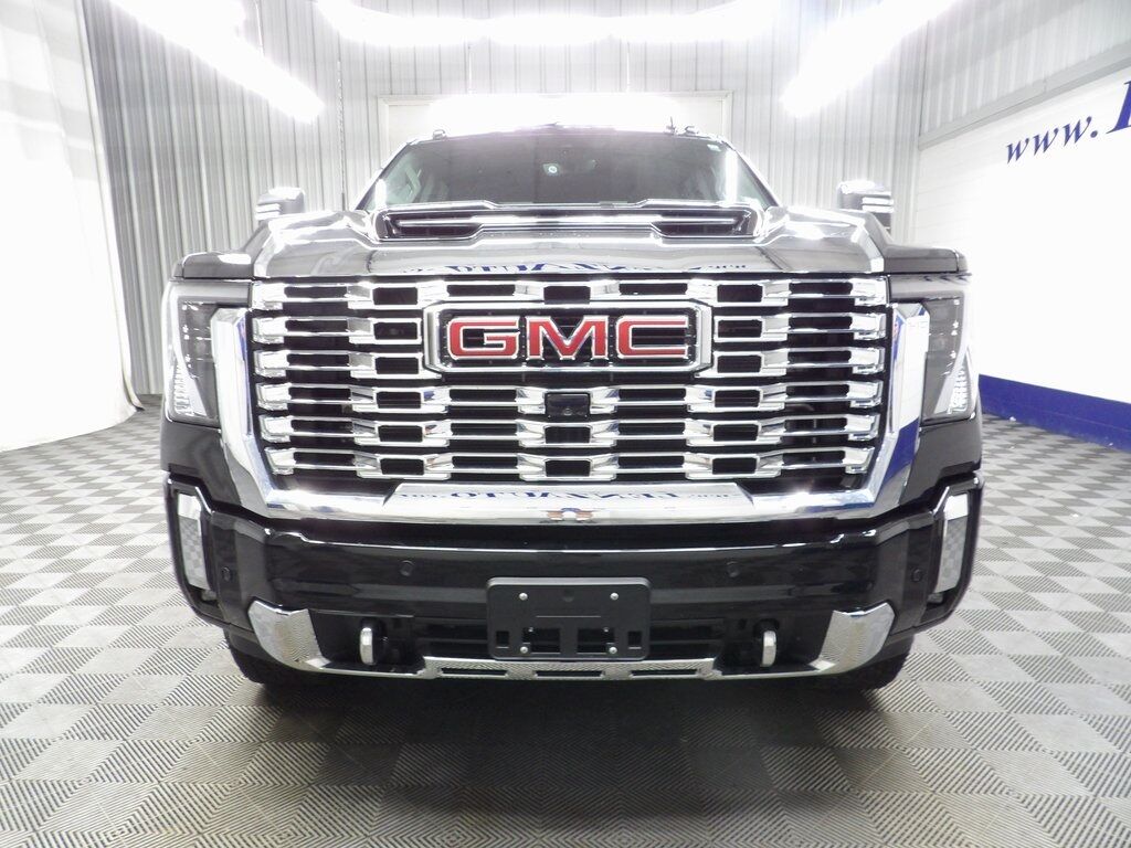 2025 GMC Sierra 2500HD 4x4 Crew Cab Denali Fond du Lac WI