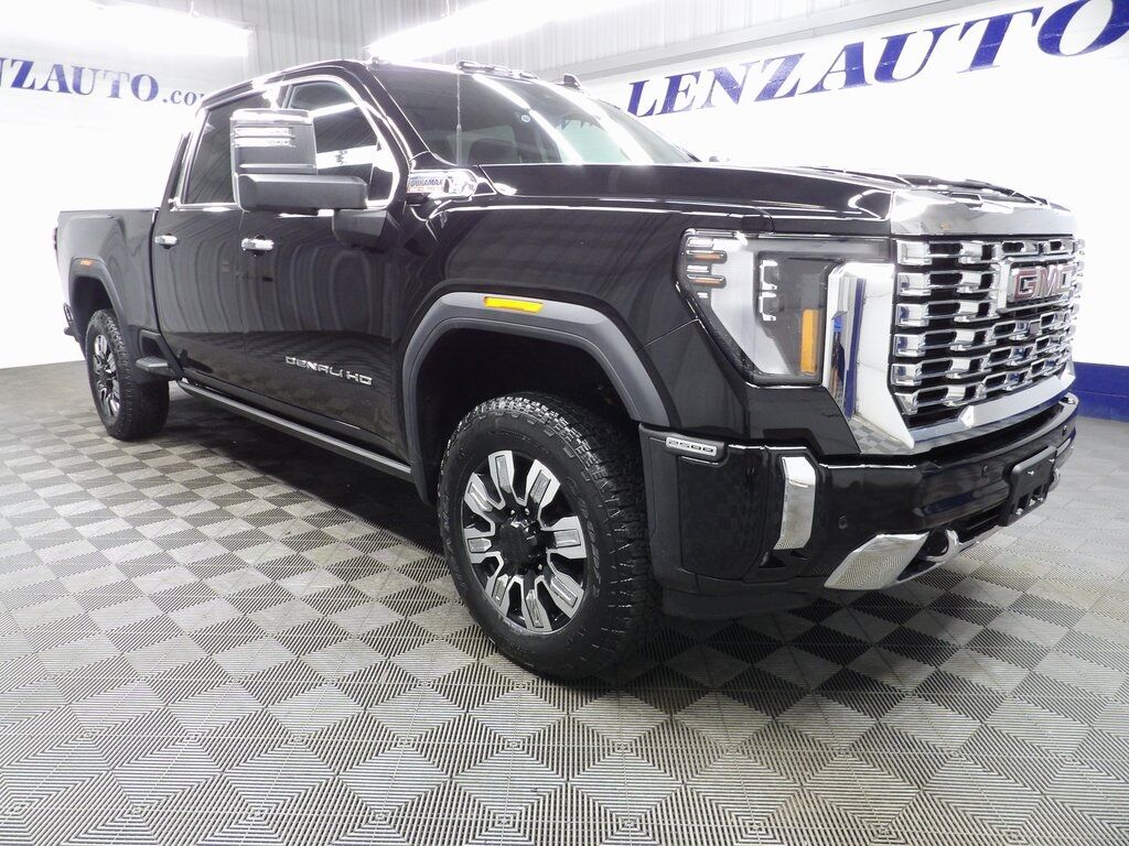 2025 GMC Sierra 2500HD 4x4 Crew Cab Denali Fond du Lac WI