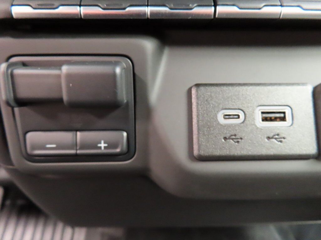 2025 GMC Sierra 2500HD 4x4 Crew Cab Pro Fond du Lac WI