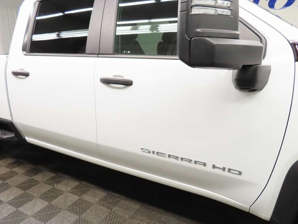 2025 GMC Sierra 2500HD 4x4 Crew Cab Pro Fond du Lac WI