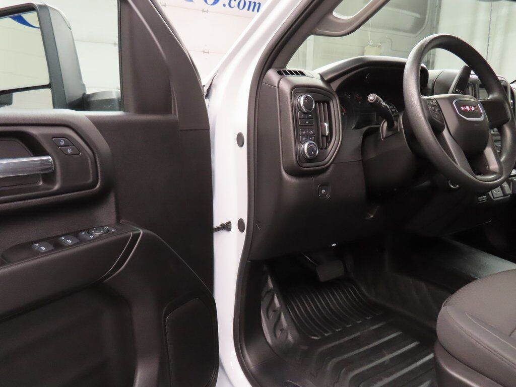 2025 GMC Sierra 2500HD 4x4 Crew Cab Pro Fond du Lac WI