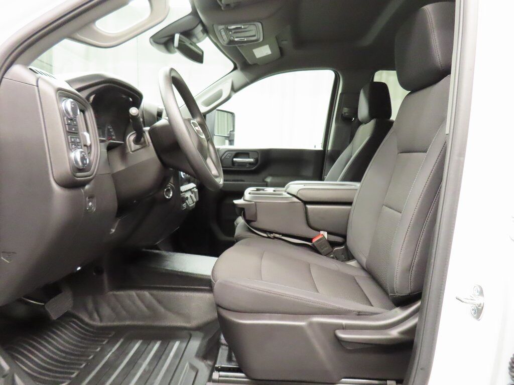 2025 GMC Sierra 2500HD 4x4 Crew Cab Pro Fond du Lac WI
