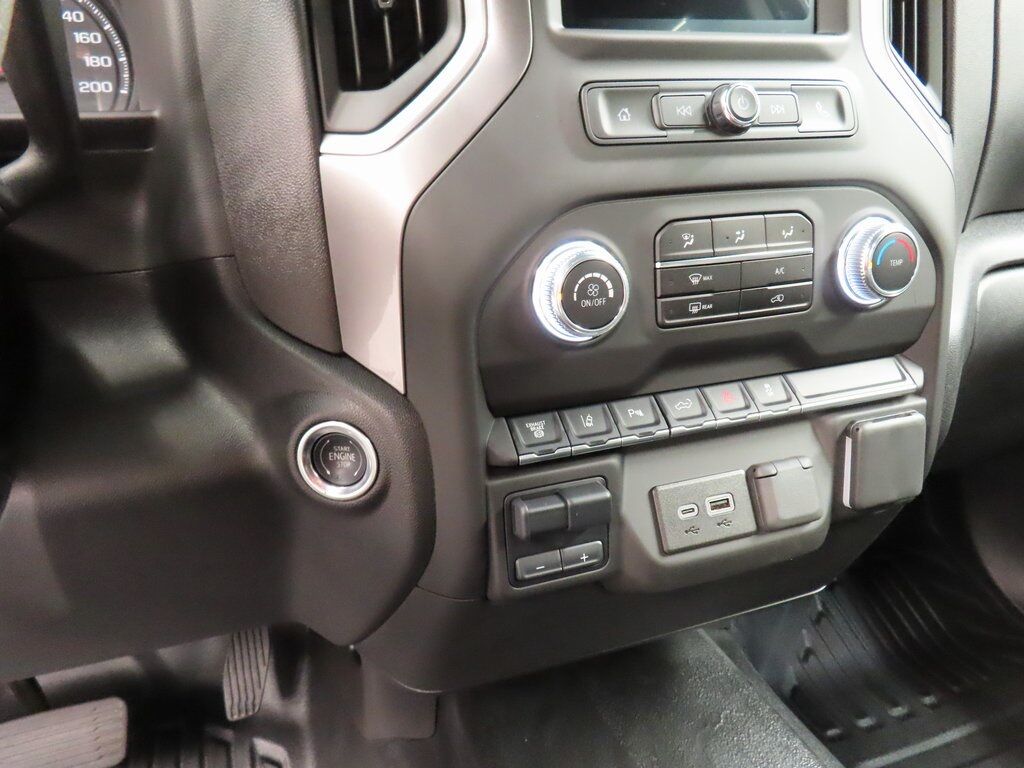 2025 GMC Sierra 2500HD 4x4 Crew Cab Pro Fond du Lac WI