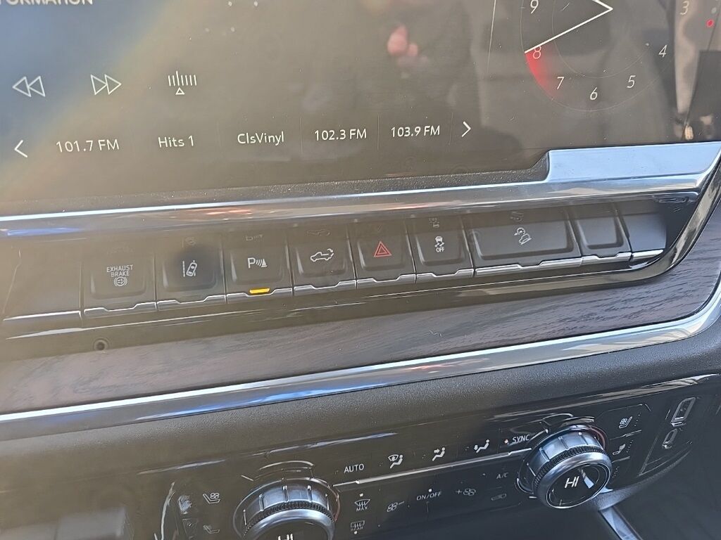 2025 GMC Sierra 2500HD 4x4 Crew Cab SLT Fond du Lac WI