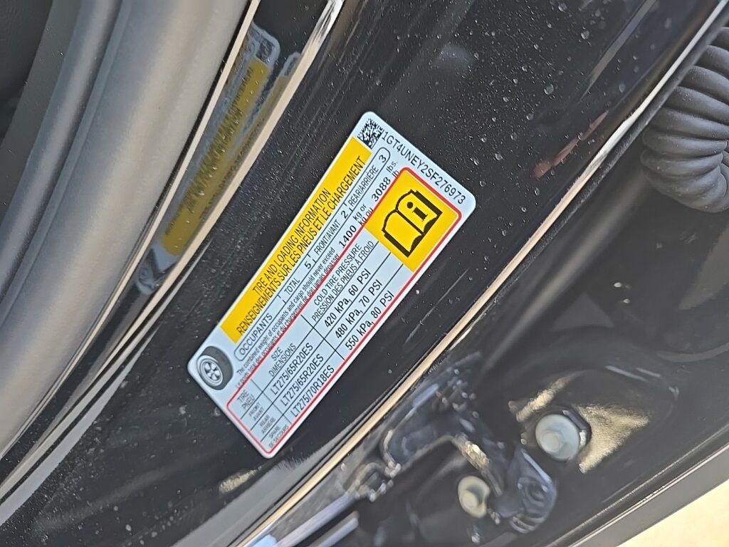 2025 GMC Sierra 2500HD 4x4 Crew Cab SLT Fond du Lac WI