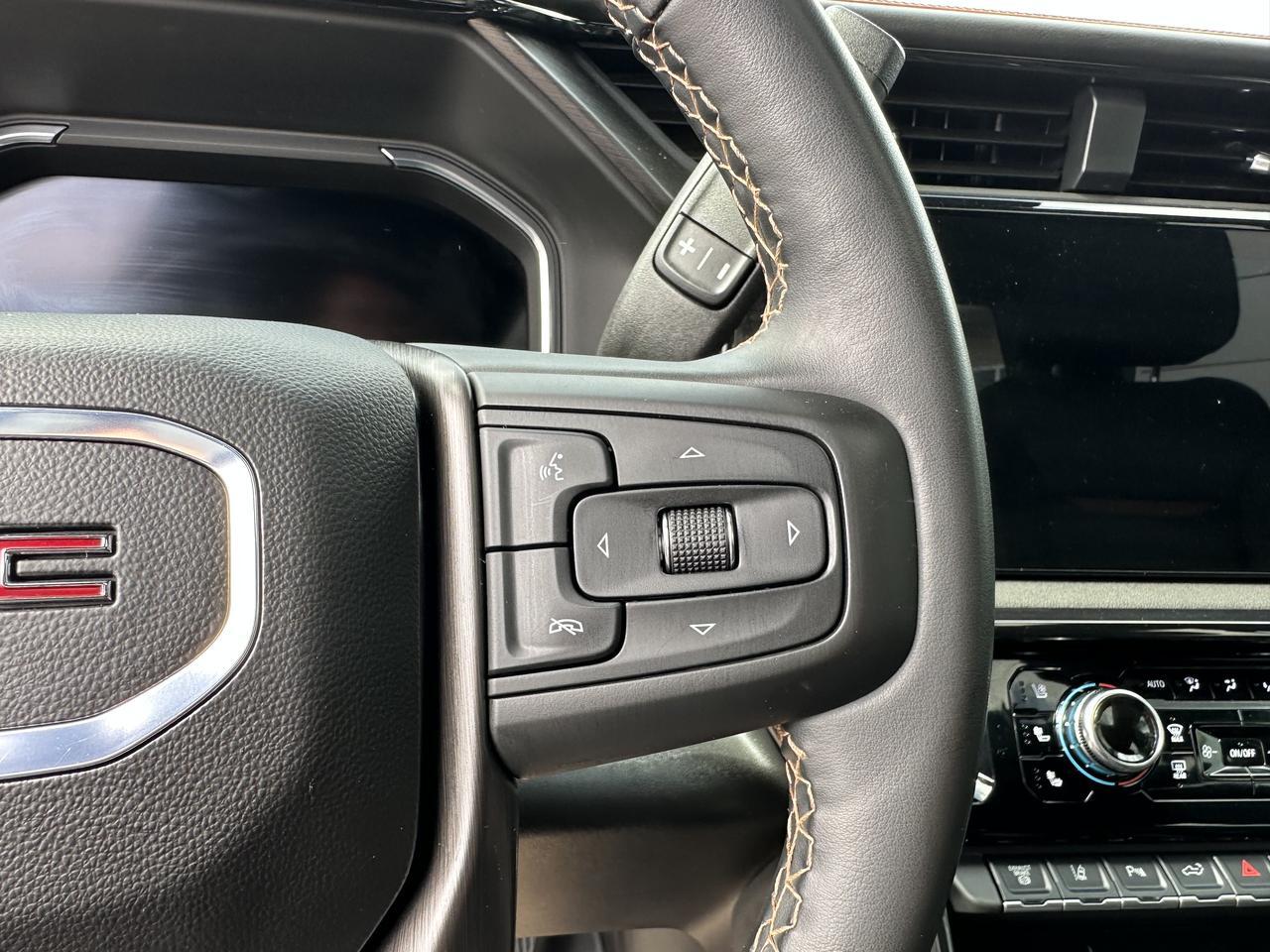 2025 GMC Sierra 2500HD AT4 Crew Cab 4WD | Tech Pkg | 5th Wheel Pkg | Max Trailer Pkg | X31 Off Road Pkg | Sun Roof Redwater AB