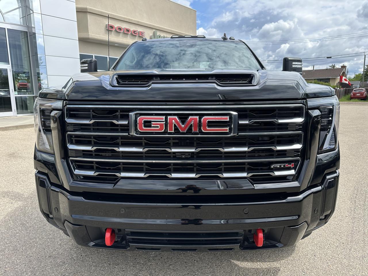 2025 GMC Sierra 2500HD AT4 Crew Cab 4WD | Tech Pkg | 5th Wheel Pkg | Max Trailer Pkg | X31 Off Road Pkg | Sun Roof Redwater AB