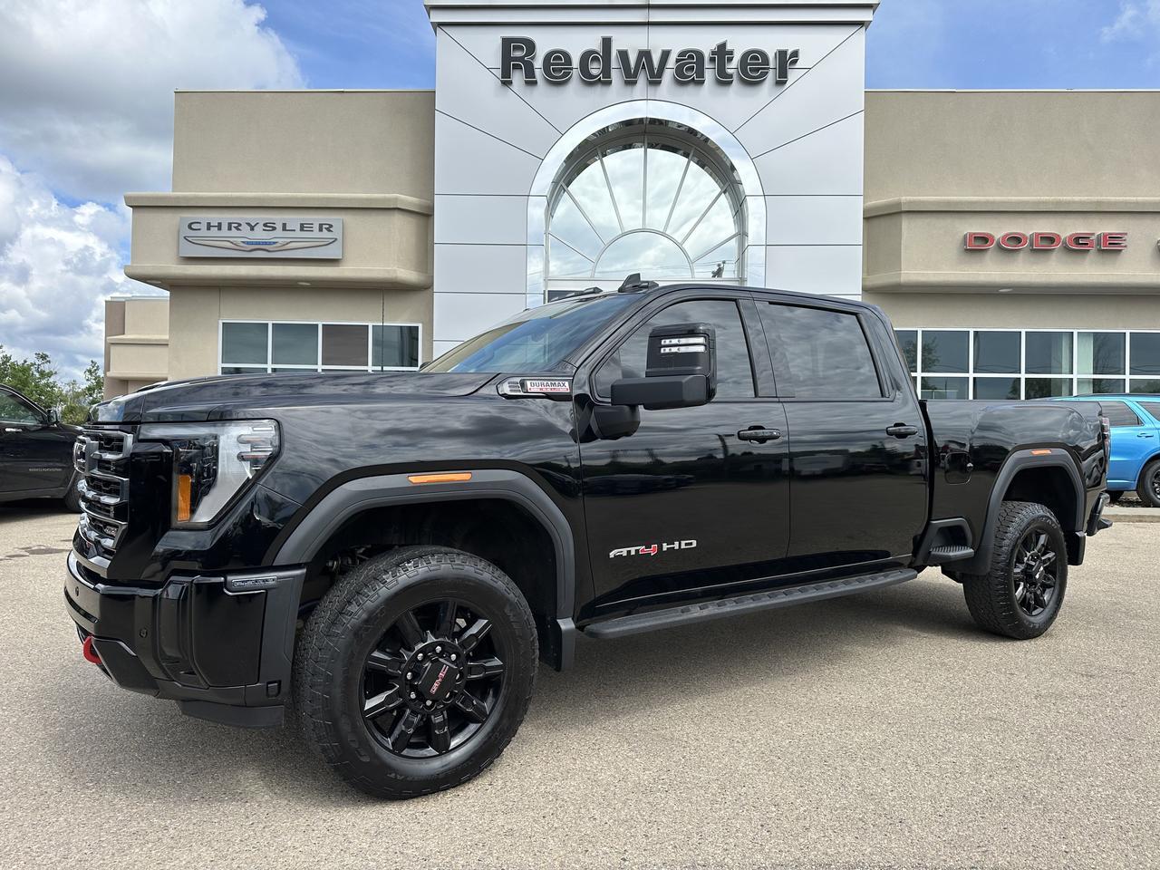 2025 GMC Sierra 2500HD AT4 Crew Cab 4WD | Tech Pkg | 5th Wheel Pkg | Max Trailer Pkg | X31 Off Road Pkg | Sun Roof