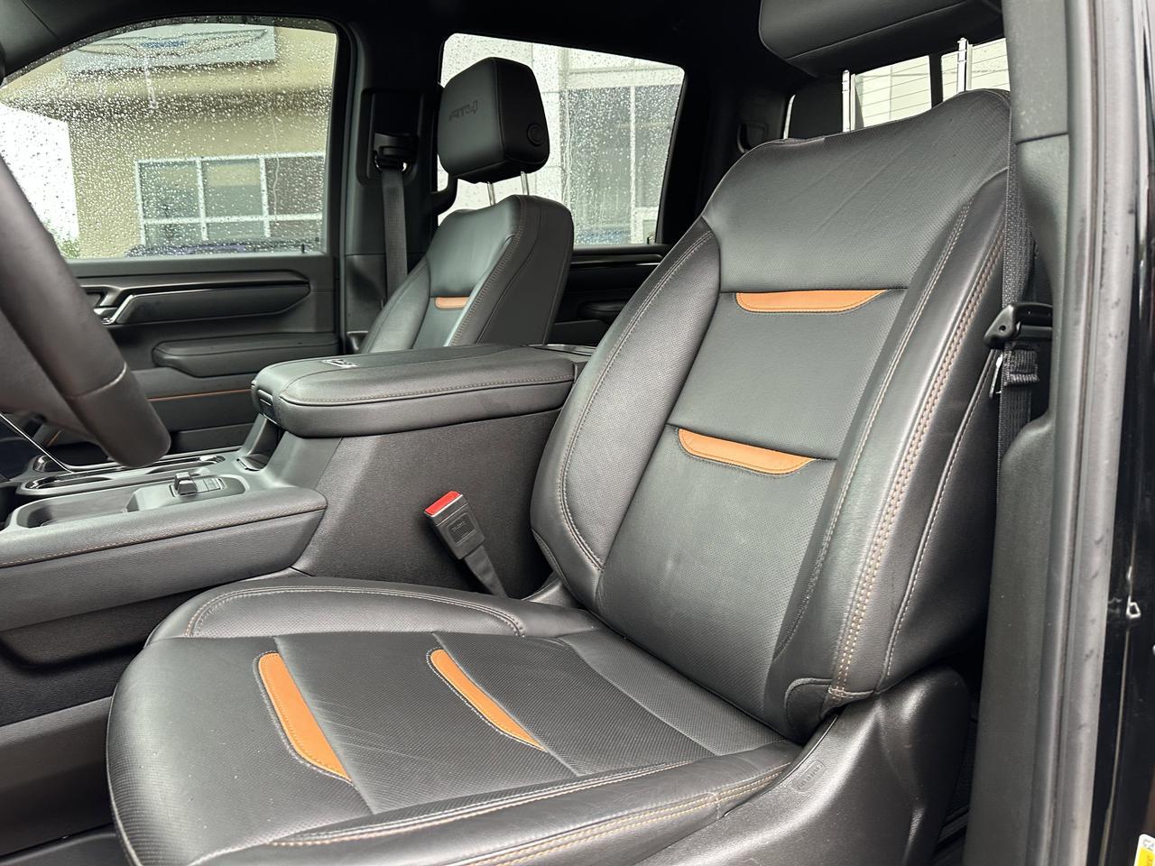 2025 GMC Sierra 2500HD AT4 Crew Cab 4WD | Tech Pkg | 5th Wheel Pkg | Max Trailer Pkg | X31 Off Road Pkg | Sun Roof Redwater AB