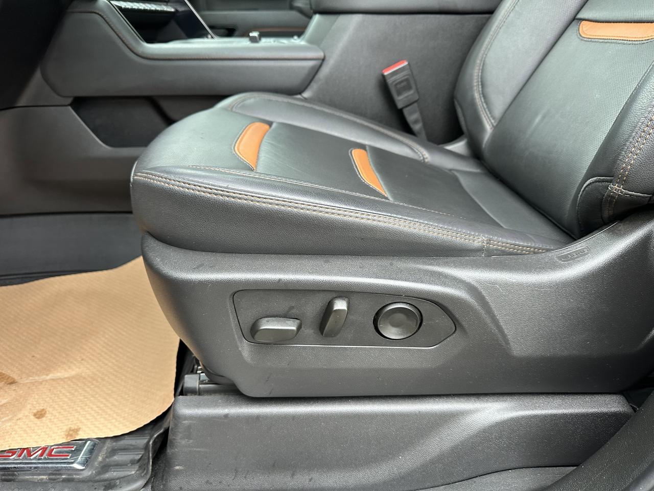 2025 GMC Sierra 2500HD AT4 Crew Cab 4WD | Tech Pkg | 5th Wheel Pkg | Max Trailer Pkg | X31 Off Road Pkg | Sun Roof Redwater AB