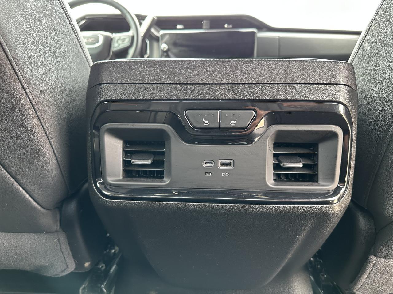 2025 GMC Sierra 2500HD AT4 Crew Cab 4WD | Tech Pkg | 5th Wheel Pkg | Max Trailer Pkg | X31 Off Road Pkg | Sun Roof Redwater AB