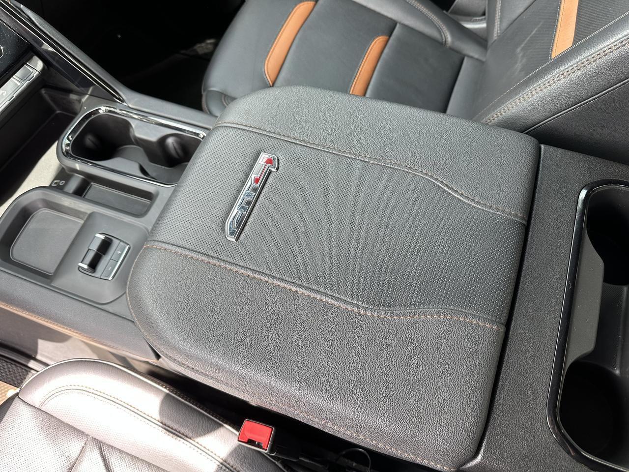 2025 GMC Sierra 2500HD AT4 Crew Cab 4WD | Tech Pkg | 5th Wheel Pkg | Max Trailer Pkg | X31 Off Road Pkg | Sun Roof Redwater AB