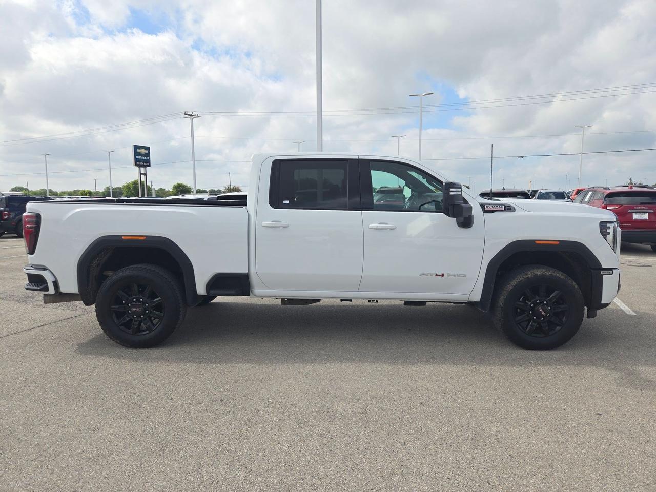 2025 GMC Sierra 2500HD AT4