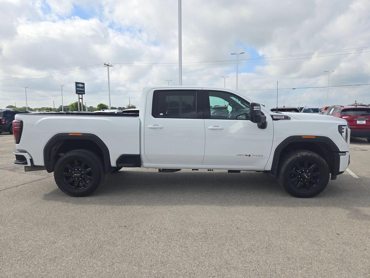 2025 GMC Sierra 2500HD AT4