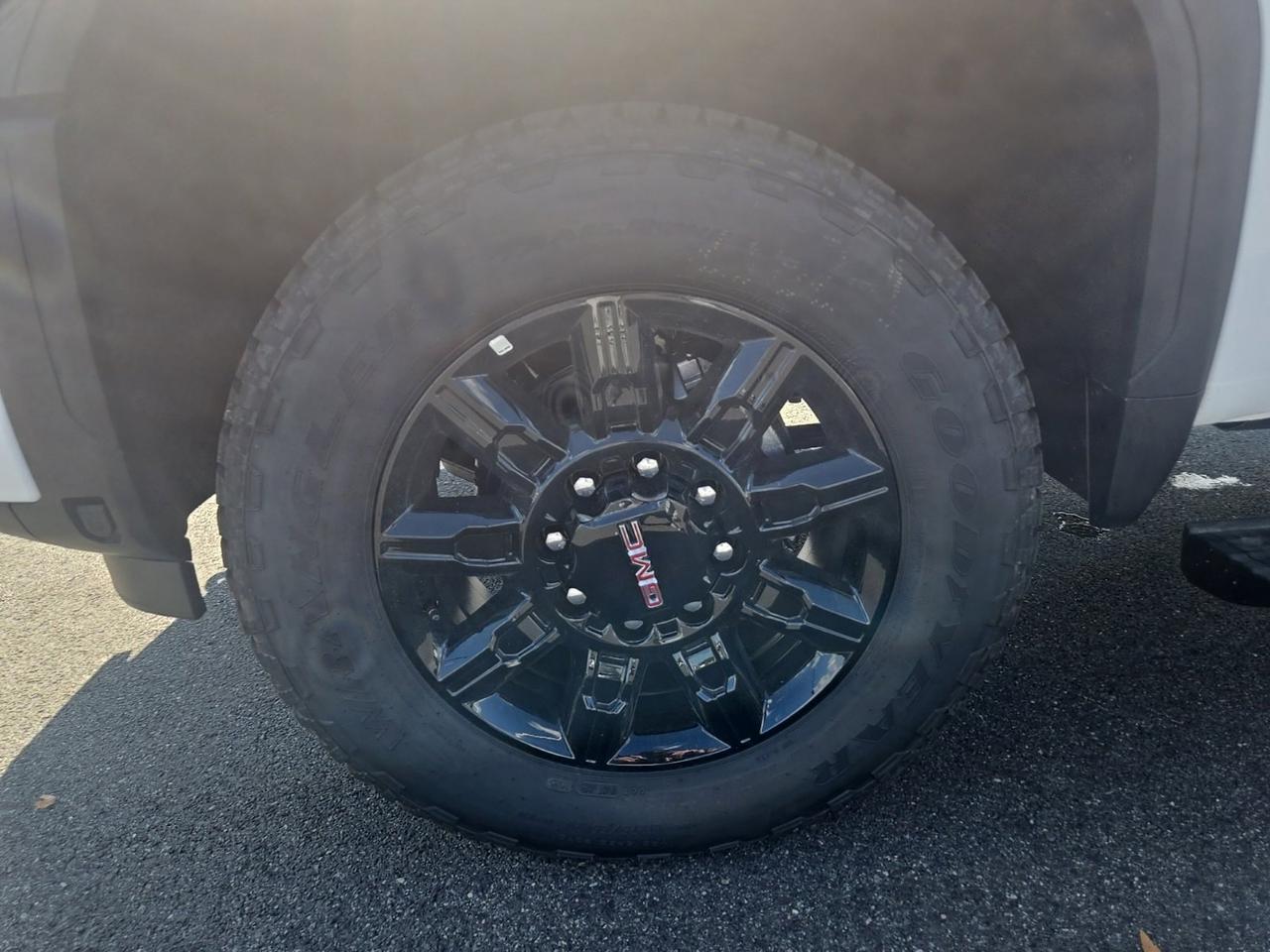 2025 GMC Sierra 2500HD AT4 Fredericksburg VA