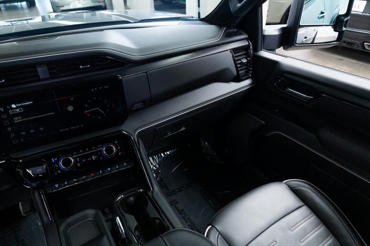 2025 GMC Sierra 2500HD AT4X 1 Owner Vented Seats Bose Audio Portland OR