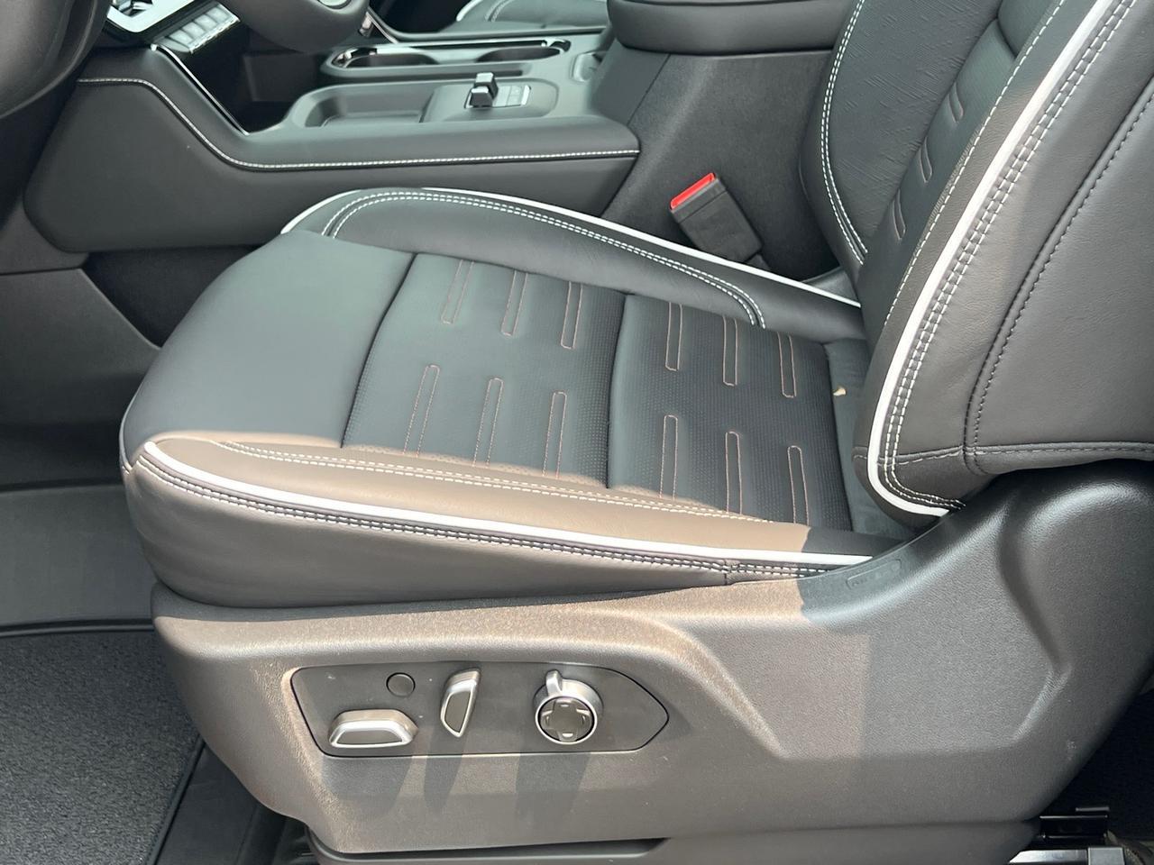 2025 GMC Sierra 2500HD AT4X Hagerstown MD
